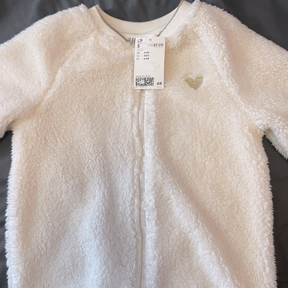 NWT H&M Girls Cream Fleece Zip Sweater! Gold trimmed & stylish!